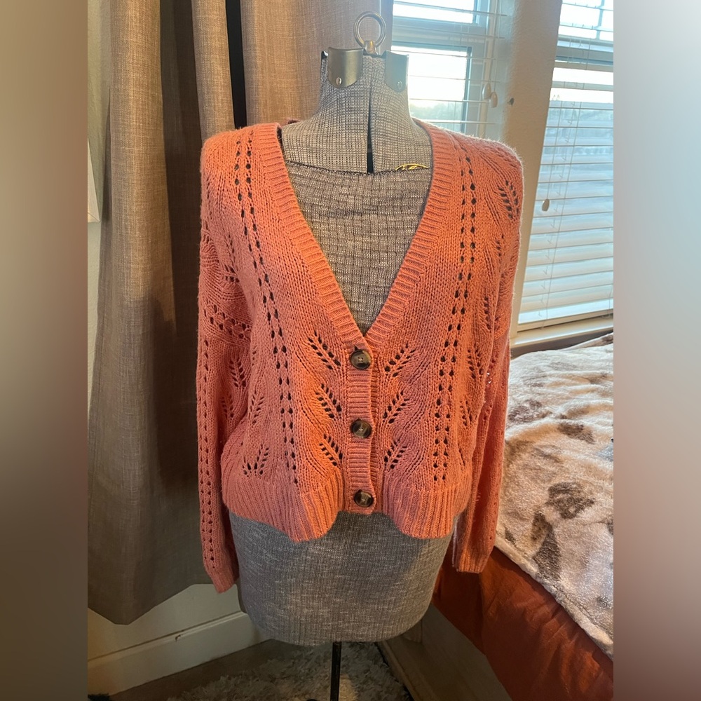 Pink cropped sweater cardigan